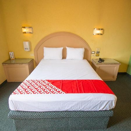 Auto Hotel Hacienda Arriba 莱昂 外观 照片