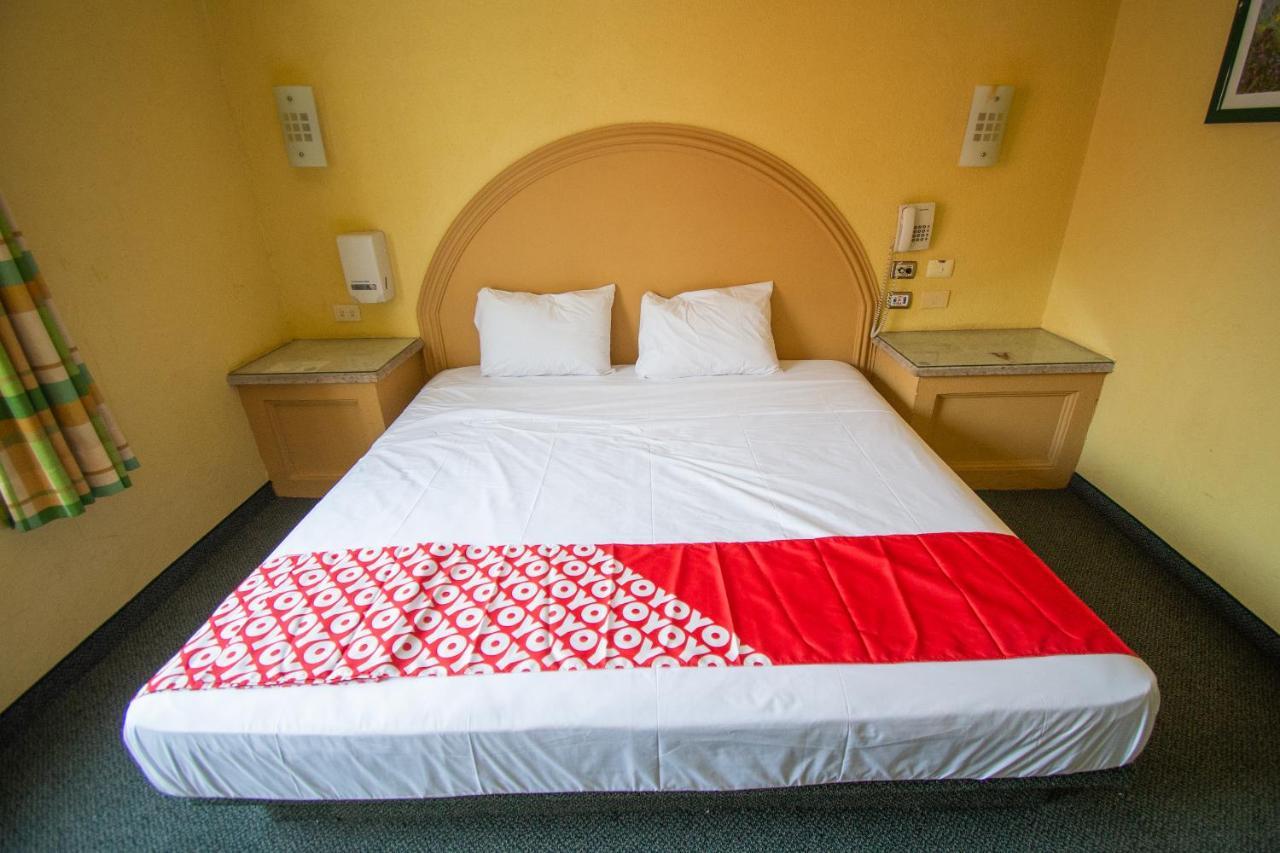 Auto Hotel Hacienda Arriba 莱昂 外观 照片