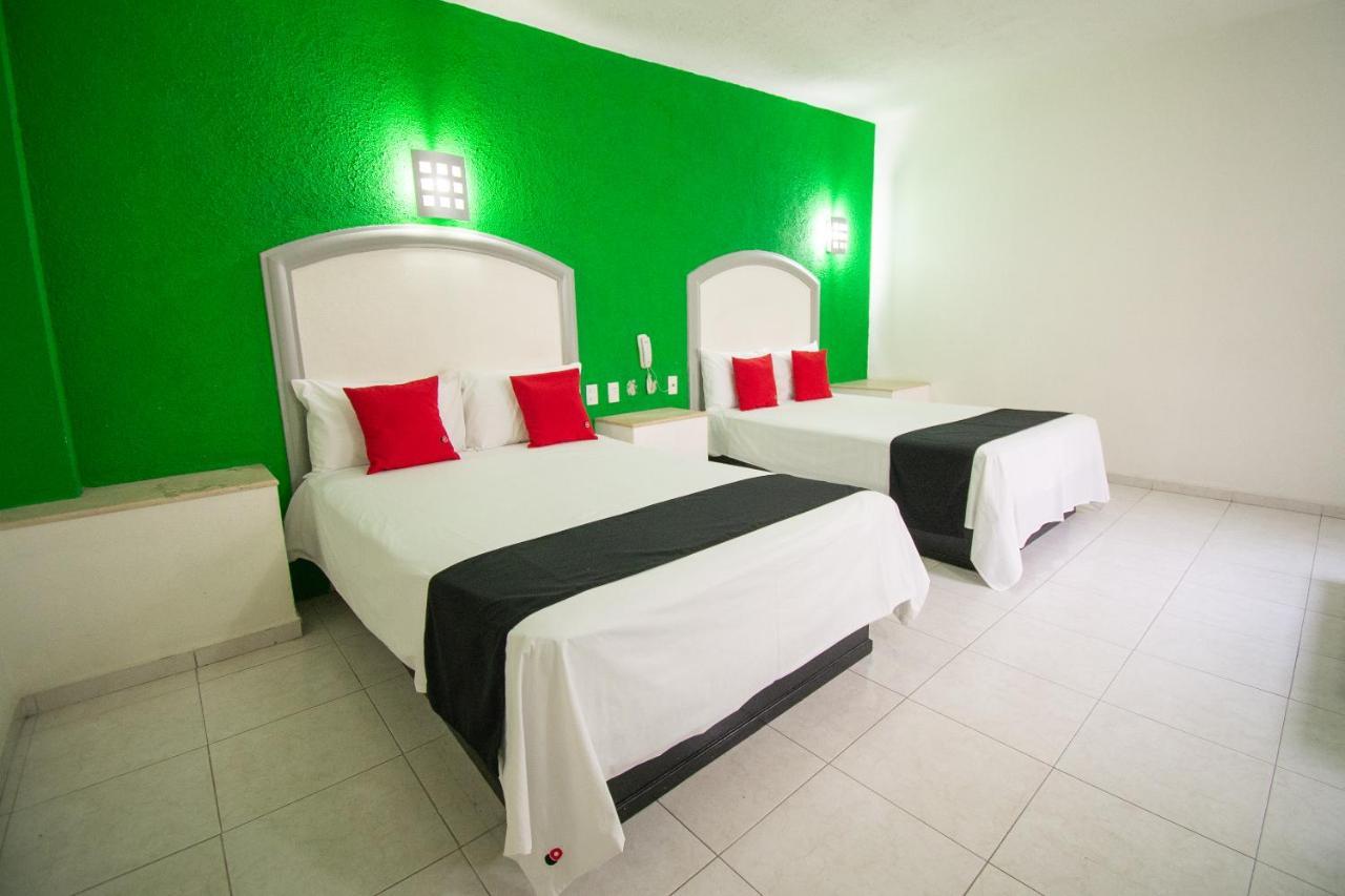 Auto Hotel Hacienda Arriba 莱昂 外观 照片